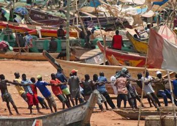 Elmina Fishermen Promise to Halt Light Fishing; Set to Meet Fisheries Minister Today
