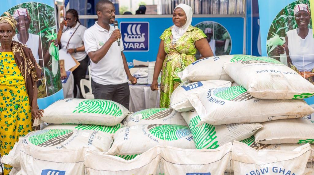 Yara Ghana Donates Free Fertilizers to Two Farmers Group