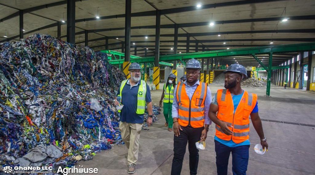 Exploring Collaborative Opportunities in Waste Management,Fmr.Nebraska Senator Tours Accra Compost And Recycling Plant  Exploring Collaborative Opportunities in Waste Management,Fmr.Nebraska Senator Tours Accra Compost And Recycling Plant