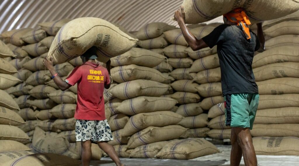 Transporting cocoa beans without authority: Four granted GH¢1.3 million bail