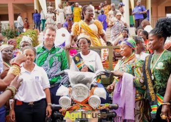 34-Year-Old Makes History as Youngest Winner of Ultimate Gold in the Soil Award