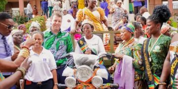 34-Year-Old Makes History as Youngest Winner of Ultimate Gold in the Soil Award