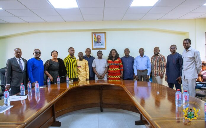 Trade Minister Meets Tomato Traders and Transporters to Resolve Industry Impasses Trade Minister Meets Tomato Traders and Transporters to Resolve Industry Impasses