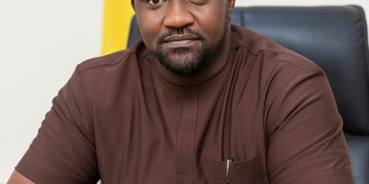 Hon. John Dumelo Speaks at 8th Gathering of the Royals