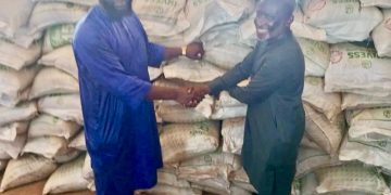 Agriculture Minister donates 400 bags of fertilizer to Tamale Muslim Communities